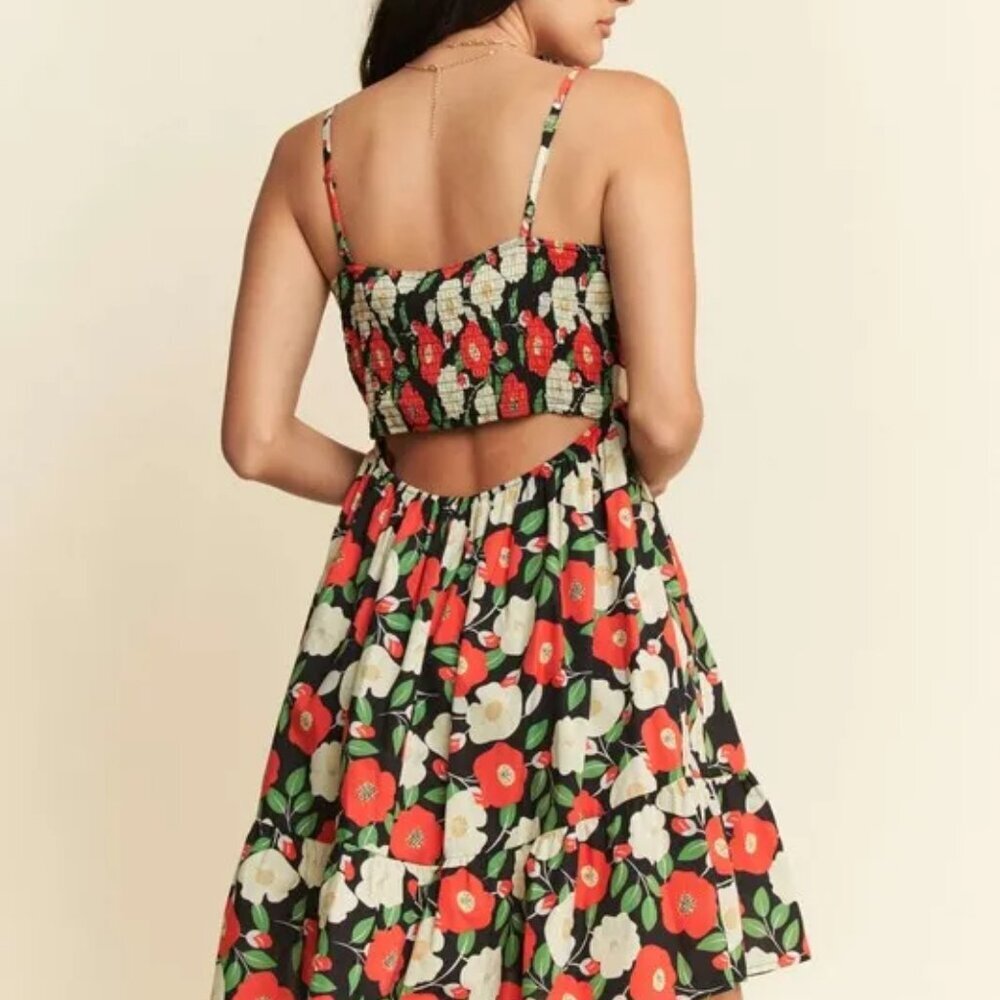 Davi & Dani Floral Scalloped Cutout Back Mini Dress - Picture 2 of 10